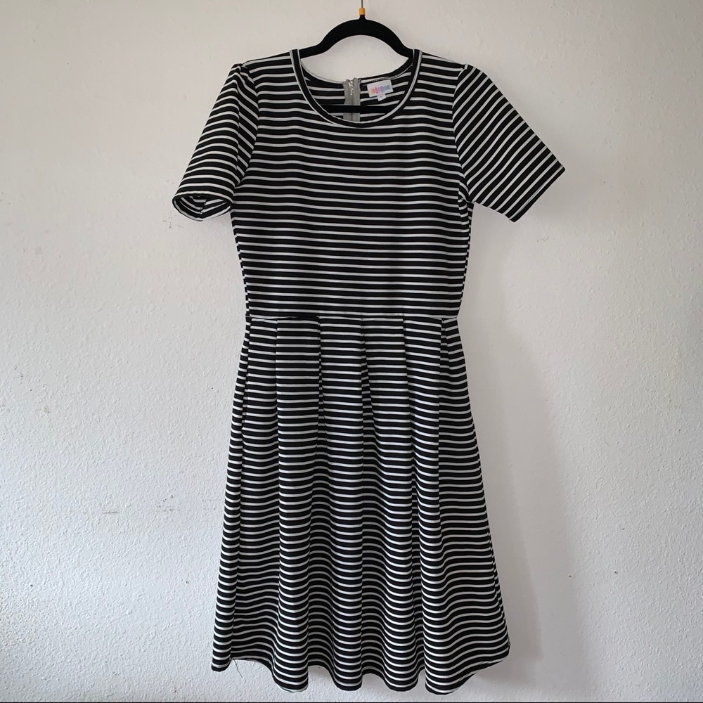 LuLaRoe Amelia